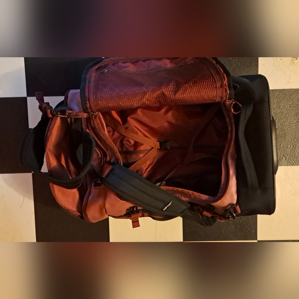 Eagle Creek Cargo Hauler XT Wheeled Duffel International Carry On, Earth Red NWT - Picture 3 of 7